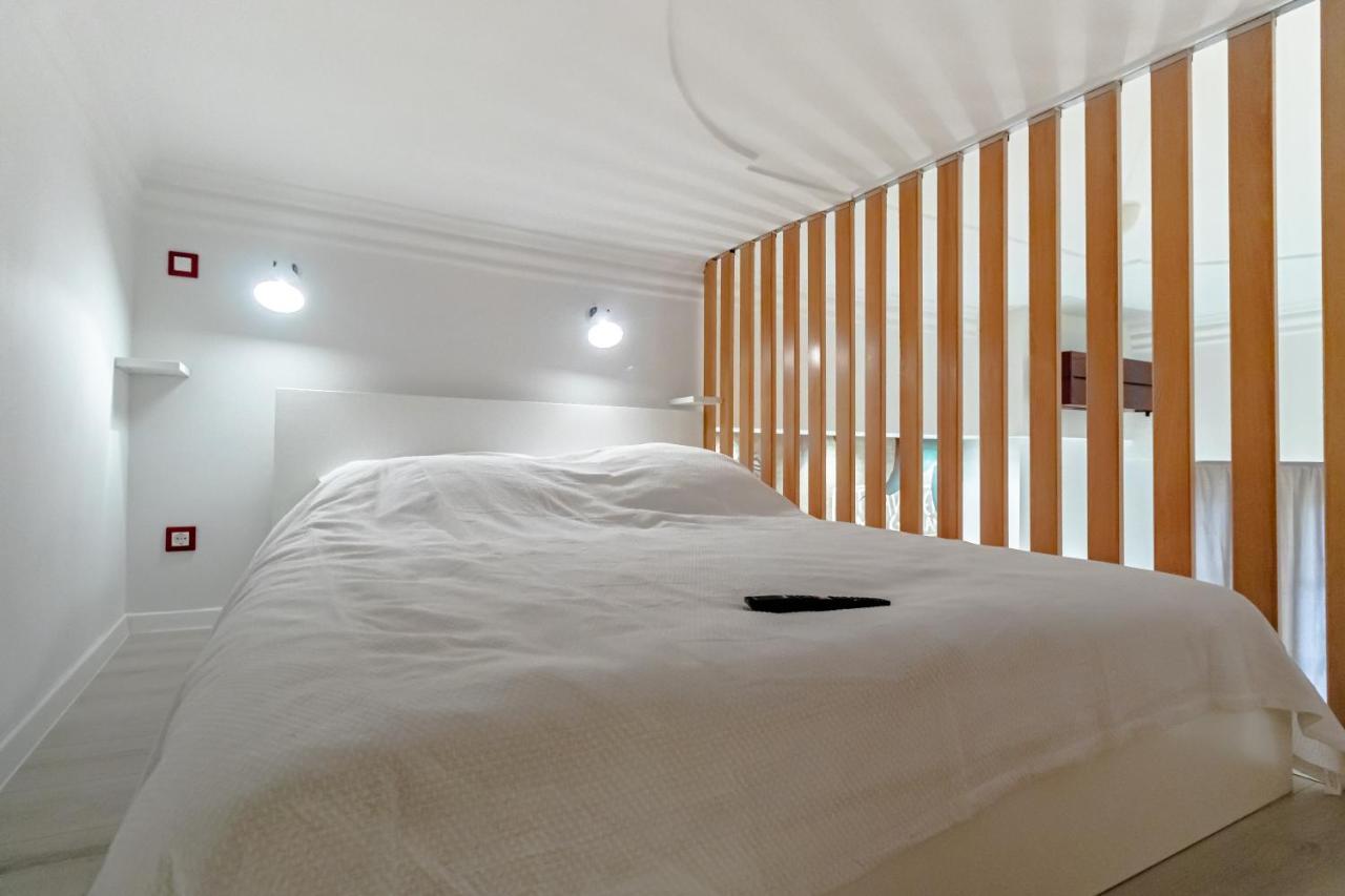 Green Gallery On A Main Square Apartment Загреб Екстериор снимка
